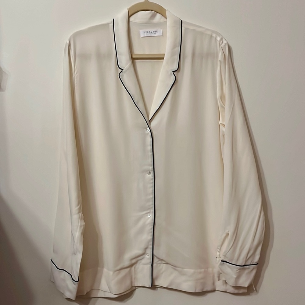 Never worn Everlane size 12 Piped Silk Notched Collar blouse in bone